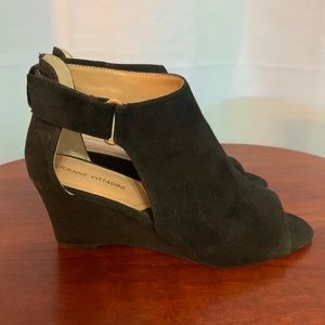 Black open toe wedges